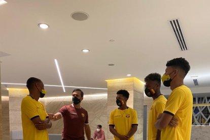 Diez jugadores juveniles fueron a Manta para trabajar con el primer equipo.