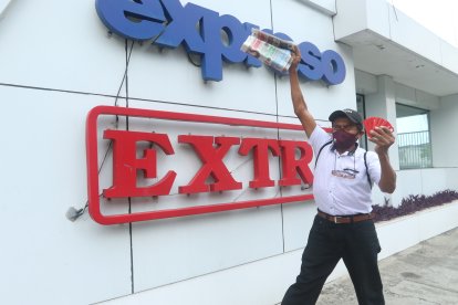 Alberto Rocohano retiró el premio a las pocas horas de conocer que era el ganador.