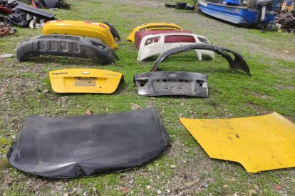 Las piezas de autos halladas por la Policía en operativos de control vehicular en las calles de Guayaquil