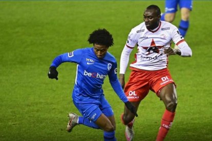 Ángelo Preciado fue titular en la victoria del Genk.