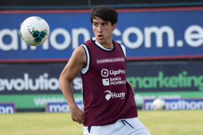 Fernando Gaibor seguirá jugando en Guayaquil