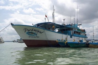 Compatriotas ecuatorianos fueron detenidos en alta mar por marino 'gringos'