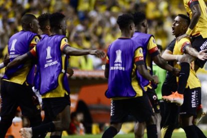 Para esta temporada, la Liga Pro insistirá en esos protocolos, que en 2020 consiguieron contener la propagación del virus entre las plantillas locales.