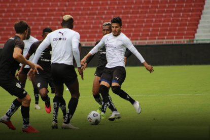 Liga de Quito ensayó este miércoles con Independiente del Valle en la capital ecuatoriana