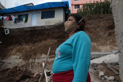 Yolanda Jaime reconoció que las construcciones del barrio son informales.