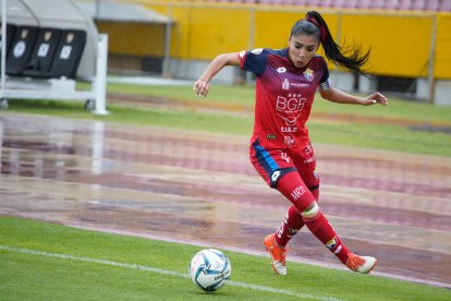 Madelin Riera es la actual goleadora de la Superliga femenina y campeona con El Nacional.