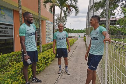 Orenses en Orense... Gabriel Achiler, Holguer Matamoros y Edison Preciado.