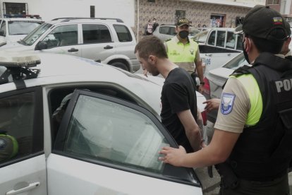 Los sospechosos fueron puestos a órdenes de las autoridades.