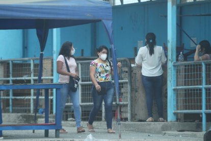 Las esposas deben cumplir ciertos requisitos en cuanto a la vestimenta que usan para ingresar a la penitenciaría.