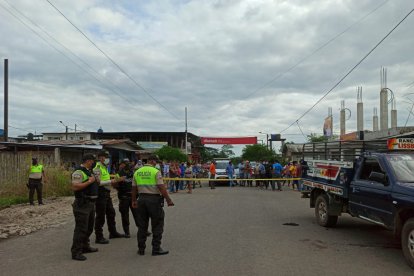 El poblado de Santa María se convulsionó con el triple atentado ocurrido el viernes.