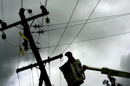 Referencial. El hombre causó un apagón.