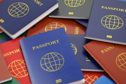 El pasaporte especial habilitaría a los vacunados a circular por el mundo.
