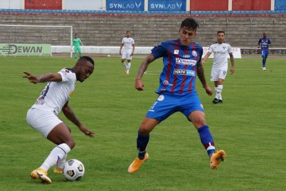 Olmedo y Liga de Quito igualaron sin goles en cotejo disputado en el estadio Olímpico de Riobamba.