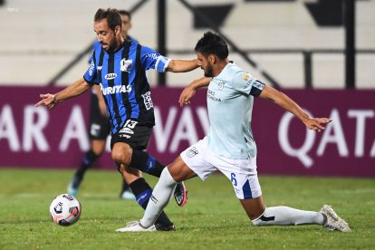 La Universidad Católica cayó por 2-1 en el juego de ida ante el Liverpool uruguayo.