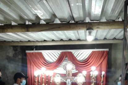 La víctima deja en la orfandad a una niña de tres años y su padre está detenido.