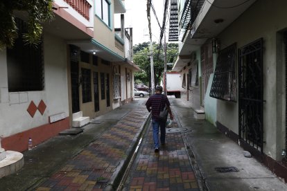 A la mañana siguiente, había calma en la peatonal donde se encuentra la casa de los fallecidos.
