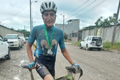 Henry Velasco se ubicó en el cuarto lugar en la competencia 'Mama Loma MTB', que se realizó en Cotopaxi.