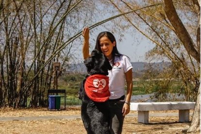 Fabiola Jiménez, veterinaria y etóloga, conocedora del comportamiento animal.