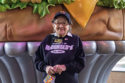 Ruth Shuster trabaja hace más de dos décadas para el gigante estadounidense de comida rápida McDonald's.