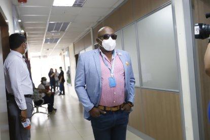 Durante una de sus transmisiones, Ruales dijo que recibió un mensaje de un conocido del medio.