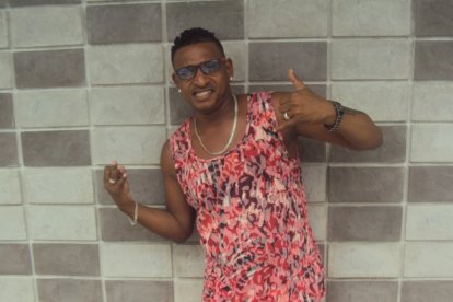 Byron Bautista, conocido como Maldito Brujo compuso la canción del Coronavirus