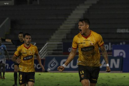 Carlos Garcés, se estreno con gol en Barcelona.