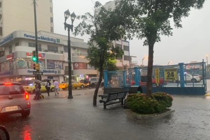 La 9 de Octubre está inundada.