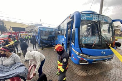 Ocho personas resultaron heridas en accidente.
