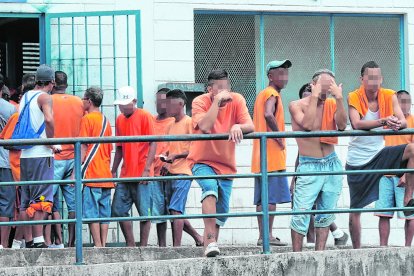 El hacinamiento hace imposible que se les dé tratamiento personalizado a los reclusos.