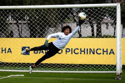 El arquero Erik Viveros tiene 25 años y llegó a Liga de Quito de la mano del exfutbolista Nixon Carcelén.