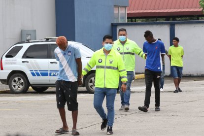 Los sospechosos fueron puestos a órdenes de las autoridades.