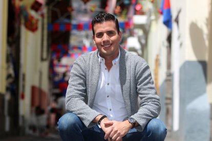 Tiene que hacerse varios exámenes para ver como está el nivel de calcio en su cuerpo, debido a los muchos medicamentos que ha tomado desde su infancia.