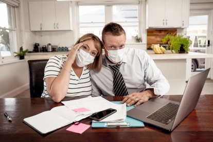 Es normal sentir estrés, ansiedad, angustia y preocupación durante la pandemia, una de las claves es que dejes de mirar, leer o escuchar las malas noticias.