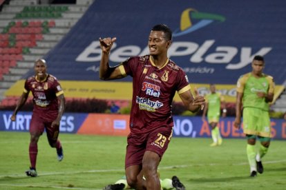 El defensa ecuatoriano John Narváez marcó en el triunfo de Deportes Tolima.