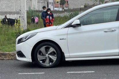 Jéssica Chele es una de los dos sospechosos en el crimen de Antonio Morales. Llegó esposada al terreno.
12 de marzo  de 2021

CORTESIA

Agencia (ag-expreso ag-extra ag-quito)