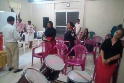 Los feligreses fueron asaltados mientras se encontraban en el culto.