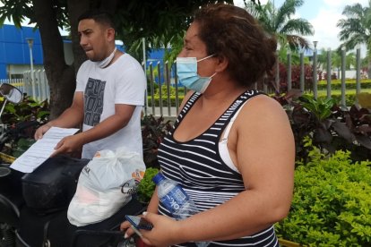 Agustina Vera, madre de la víctima realizó los trámites para retirar el cuerpo de su hijo.