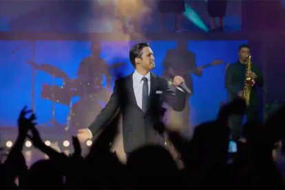 Diego Boneta mostró un pedacito de la serie Luis Miguel.