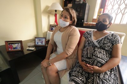 Irma López y su hija Carolina Zúñiga, hermana y sobrina de Zoila Amada, albergan la esperanza de hallar su cuerpo.

Agencia (ag-extra)