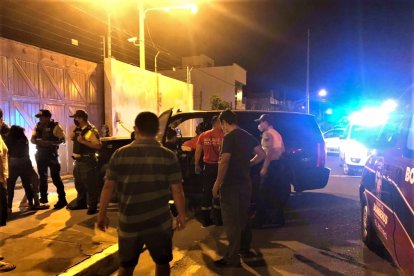 Rory Oswaldo Moscoso quedó inerte en su vehículo.