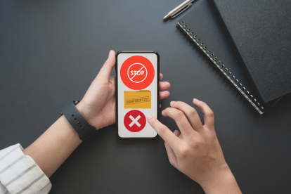 Un chat que incluye a candidatos presidenciales llegó a las manos de Extra.