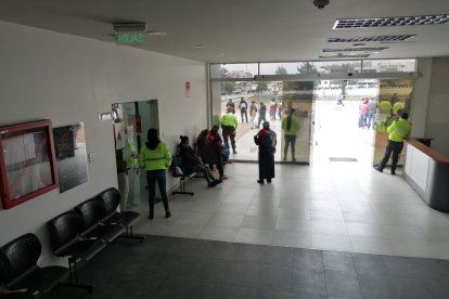Las mujeres fueron llevadas a la UVC en Ambato, donde estuvieron varias horas.
