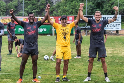 Fabián Bustos estuvo presente en el entrenamiento del 27 de marzo de Barcelona.