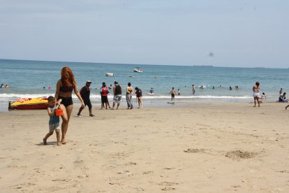 Las playas de Santa Elena podrían ser cerradas en Semana Santa.