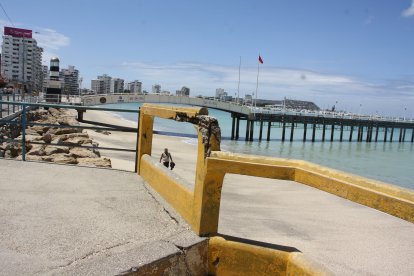 La disposición de la prohibición de expendio y consumo de alcohol estará vigente en el próximo feriado.