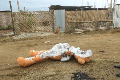 Dos mujeres habrían disparado contra una casa que era habitada por una menor de edad.