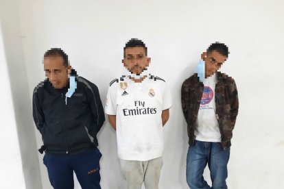 Dos de los detenidos han estado en prisión por robo y receptación.