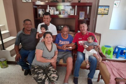 Alfonso Quijano junto a sus familiares, en la Navidad pasada.