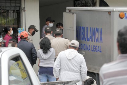El cuerpo fue llevado a la morgue de la Policía Nacional para continuar con las investigaciones