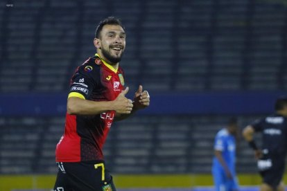 Lucas Mancinelli fue autor del primer gol del Deportivo Cuenca.